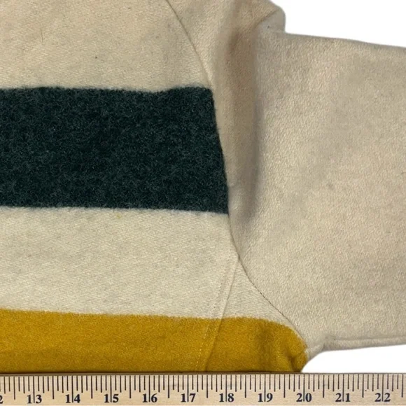 Vintage Woolrich Hudson Bay Sweater Womens Medium Beige Stripe Snap 70s 80s USA - Picture 7 of 8